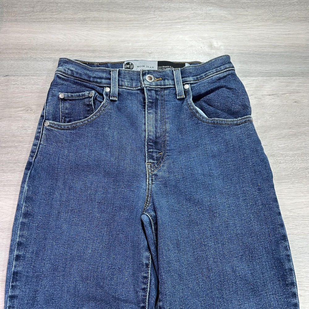 Levis SilverTab Mom Jean Jeans Womens 27x27 Blue High Rise Tapered Leg‎ Denim - Picture 3 of 15